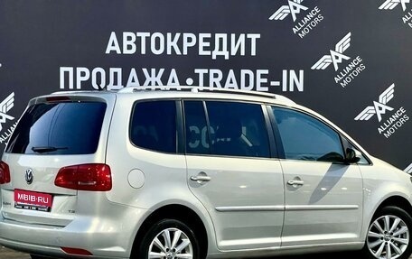 Volkswagen Touran III, 2011 год, 1 240 000 рублей, 7 фотография