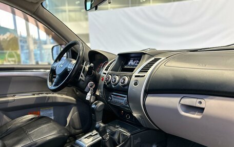 Mitsubishi Pajero Sport II рестайлинг, 2013 год, 1 810 000 рублей, 20 фотография