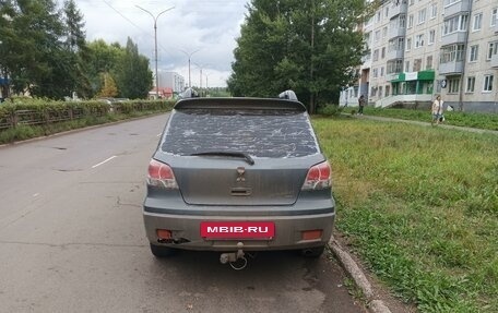 Mitsubishi Outlander III рестайлинг 3, 2003 год, 500 000 рублей, 2 фотография