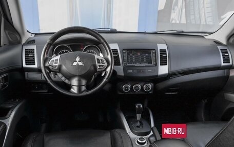 Mitsubishi Outlander III рестайлинг 3, 2012 год, 1 349 000 рублей, 6 фотография