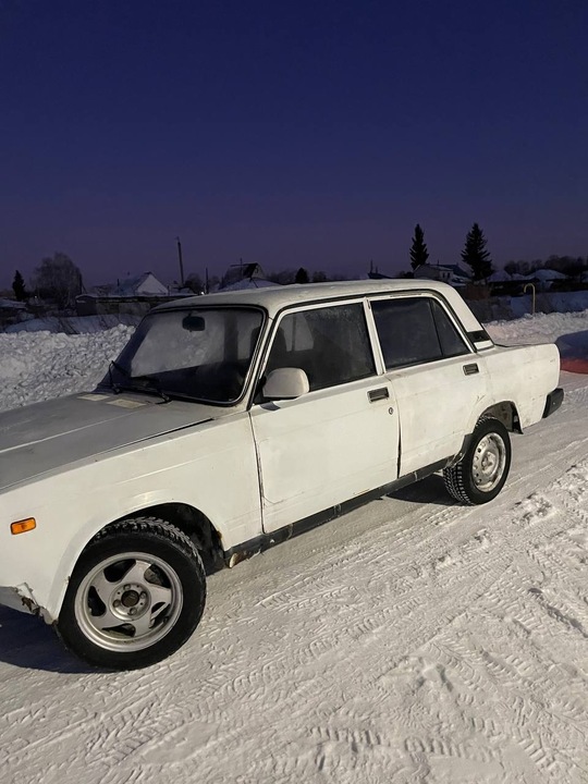 ВАЗ (LADA) 2107, 2005 год, 65 000 рублей, 3 фотография