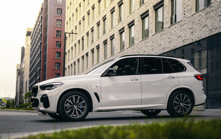 BMW X5, 2019 год, 6 890 000 рублей, 2 фотография