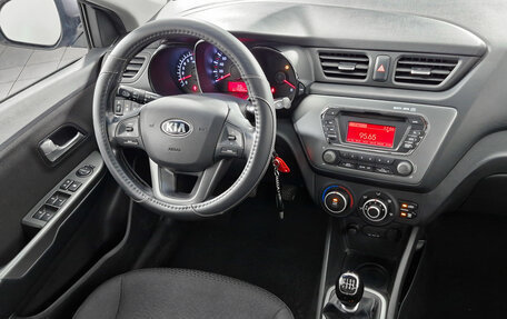 KIA Rio III рестайлинг, 2014 год, 929 000 рублей, 18 фотография