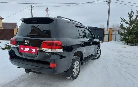 Toyota Land Cruiser 200, 2016 год, 5 650 000 рублей, 4 фотография