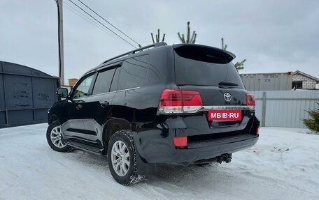 Toyota Land Cruiser 200, 2016 год, 5 650 000 рублей, 2 фотография