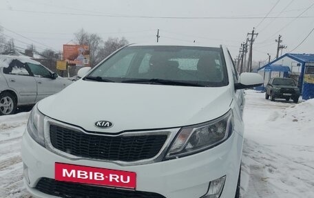 KIA Rio III рестайлинг, 2014 год, 800 000 рублей, 2 фотография