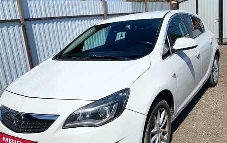 Opel Astra J, 2011 год, 860 000 рублей, 3 фотография