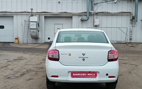 Renault Logan II, 2018 год, 725 000 рублей, 4 фотография