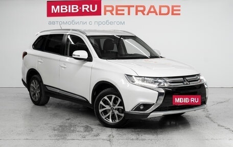 Mitsubishi Outlander III рестайлинг 3, 2016 год, 2 500 000 рублей, 3 фотография