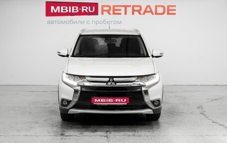 Mitsubishi Outlander III рестайлинг 3, 2016 год, 2 500 000 рублей, 2 фотография