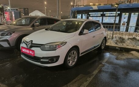 Renault Megane III, 2015 год, 990 000 рублей, 2 фотография