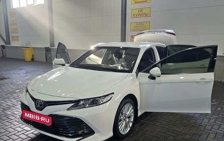 Toyota Camry, 2019 год, 3 150 000 рублей, 3 фотография