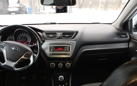 KIA Rio III рестайлинг, 2015 год, 800 000 рублей, 36 фотография