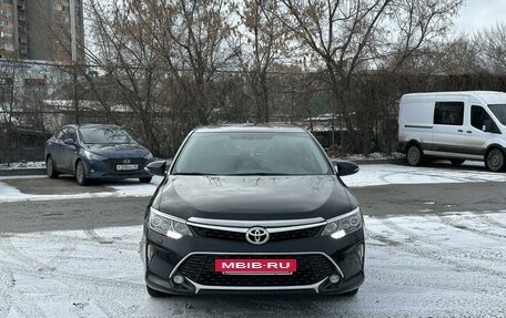 Toyota Camry, 2018 год, 2 700 000 рублей, 8 фотография