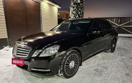 Mercedes-Benz E-Класс, 2012 год, 2 700 000 рублей, 2 фотография