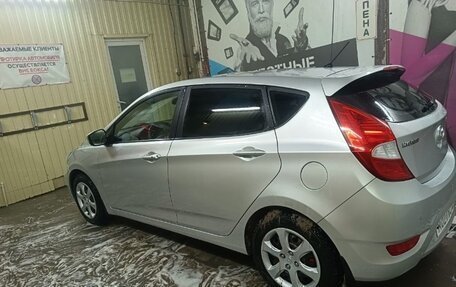 Hyundai Solaris II рестайлинг, 2012 год, 980 000 рублей, 3 фотография