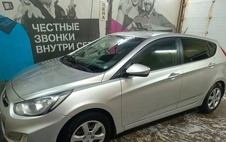 Hyundai Solaris II рестайлинг, 2012 год, 980 000 рублей, 4 фотография