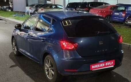 SEAT Ibiza IV рестайлинг 2, 2014 год, 720 000 рублей, 3 фотография