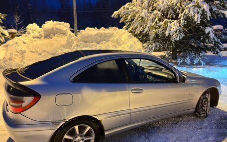 Mercedes-Benz C-Класс, 2005 год, 670 000 рублей, 4 фотография