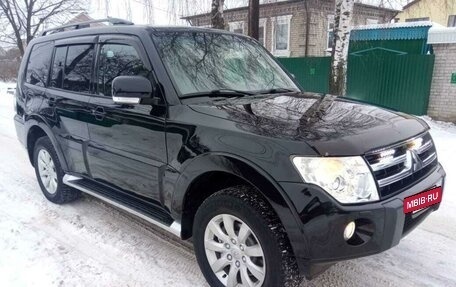 Mitsubishi Pajero IV, 2011 год, 1 970 000 рублей, 2 фотография