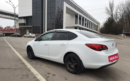 Opel Astra J, 2013 год, 870 000 рублей, 4 фотография