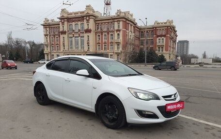 Opel Astra J, 2013 год, 870 000 рублей, 2 фотография