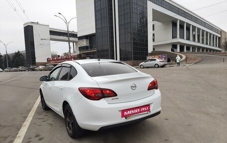 Opel Astra J, 2013 год, 870 000 рублей, 5 фотография