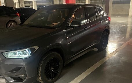 BMW X1, 2020 год, 3 300 000 рублей, 2 фотография