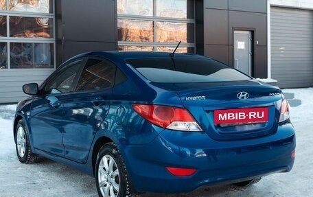 Hyundai Solaris II рестайлинг, 2011 год, 900 000 рублей, 3 фотография