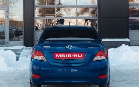 Hyundai Solaris II рестайлинг, 2011 год, 900 000 рублей, 4 фотография