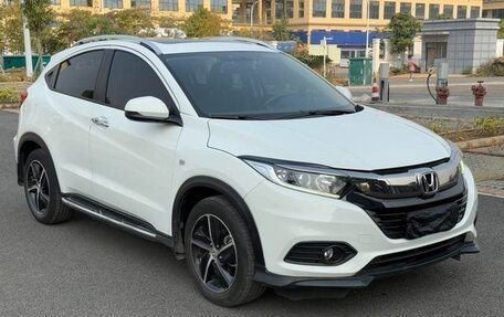 Honda Vezel, 2021 год, 1 215 000 рублей, 3 фотография