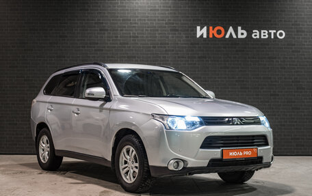 Mitsubishi Outlander III рестайлинг 3, 2012 год, 1 450 000 рублей, 3 фотография