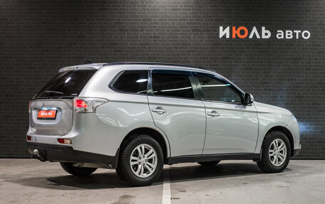 Mitsubishi Outlander III рестайлинг 3, 2012 год, 1 450 000 рублей, 6 фотография