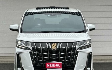 Toyota Alphard III, 2021 год, 3 350 000 рублей, 2 фотография