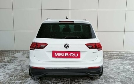 Volkswagen Tiguan II, 2021 год, 2 990 000 рублей, 7 фотография