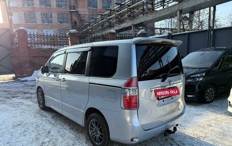 Toyota Noah III, 2010 год, 1 430 000 рублей, 6 фотография