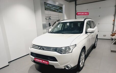 Mitsubishi Outlander III рестайлинг 3, 2013 год, 1 349 000 рублей, 1 фотография