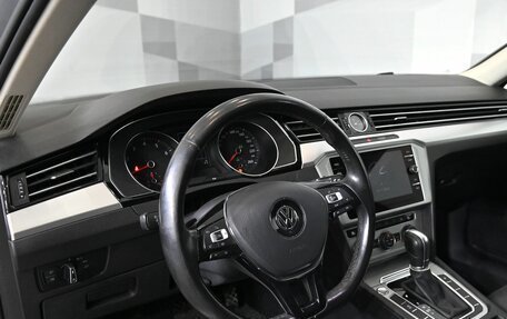 Volkswagen Passat B8 рестайлинг, 2018 год, 1 850 000 рублей, 11 фотография