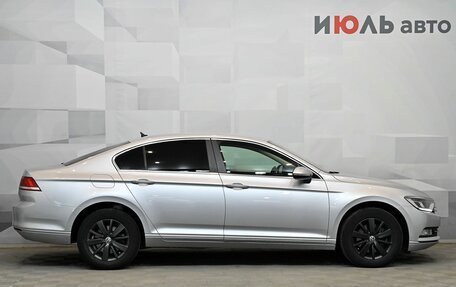 Volkswagen Passat B8 рестайлинг, 2018 год, 1 850 000 рублей, 8 фотография