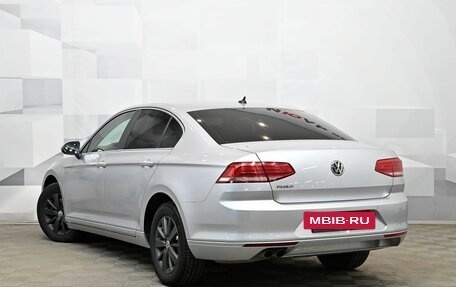 Volkswagen Passat B8 рестайлинг, 2018 год, 1 850 000 рублей, 4 фотография