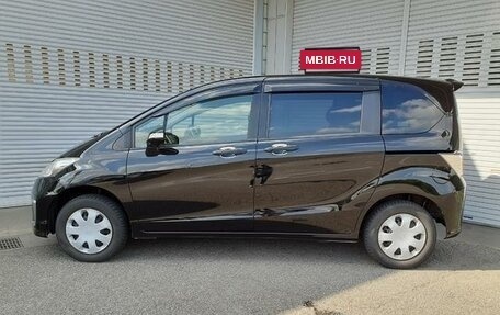 Honda Freed I, 2015 год, 1 000 000 рублей, 8 фотография