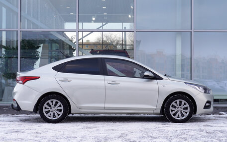 Hyundai Solaris II рестайлинг, 2017 год, 1 375 000 рублей, 4 фотография