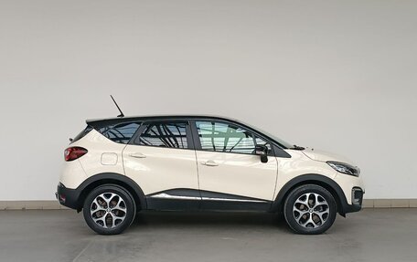 Renault Kaptur I рестайлинг, 2020 год, 1 850 000 рублей, 4 фотография