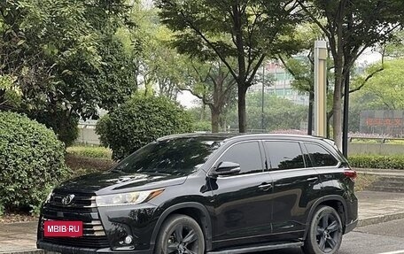 Toyota Highlander III, 2021 год, 3 300 000 рублей, 6 фотография