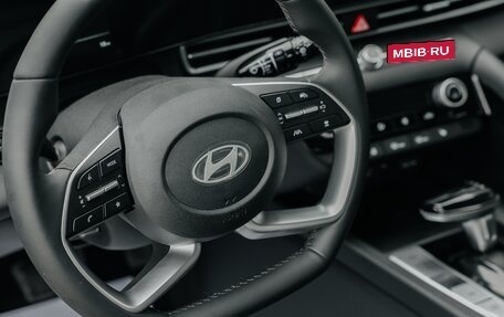 Hyundai Elantra, 2024 год, 2 390 000 рублей, 8 фотография