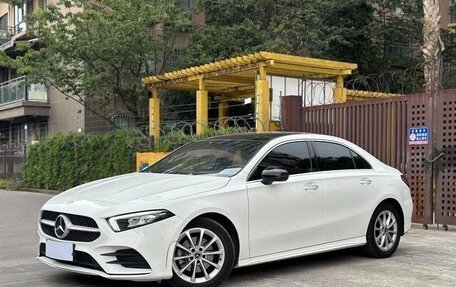 Mercedes-Benz A-Класс, 2021 год, 1 555 000 рублей, 1 фотография