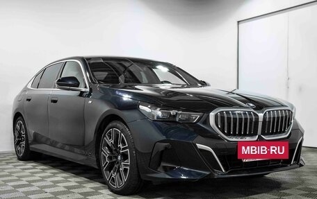 BMW 5 серия, 2024 год, 9 000 000 рублей, 4 фотография