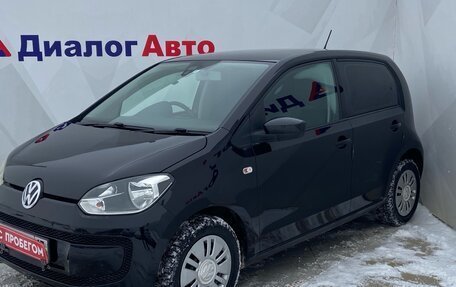 Volkswagen up! I рестайлинг, 2013 год, 550 000 рублей, 3 фотография