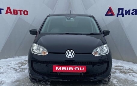 Volkswagen up! I рестайлинг, 2013 год, 550 000 рублей, 2 фотография