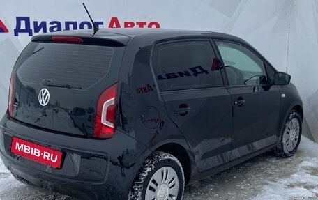 Volkswagen up! I рестайлинг, 2013 год, 550 000 рублей, 6 фотография